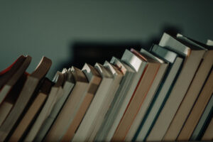 leaning books